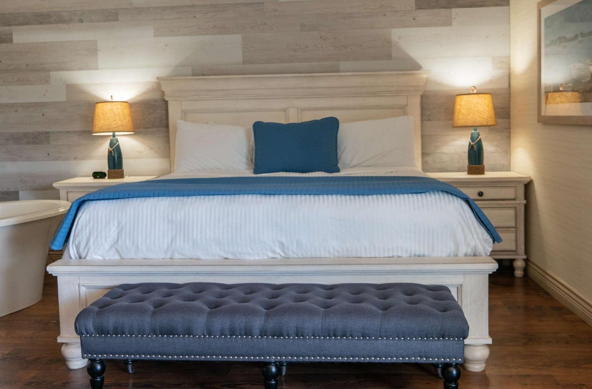 King Room Jetted Tub