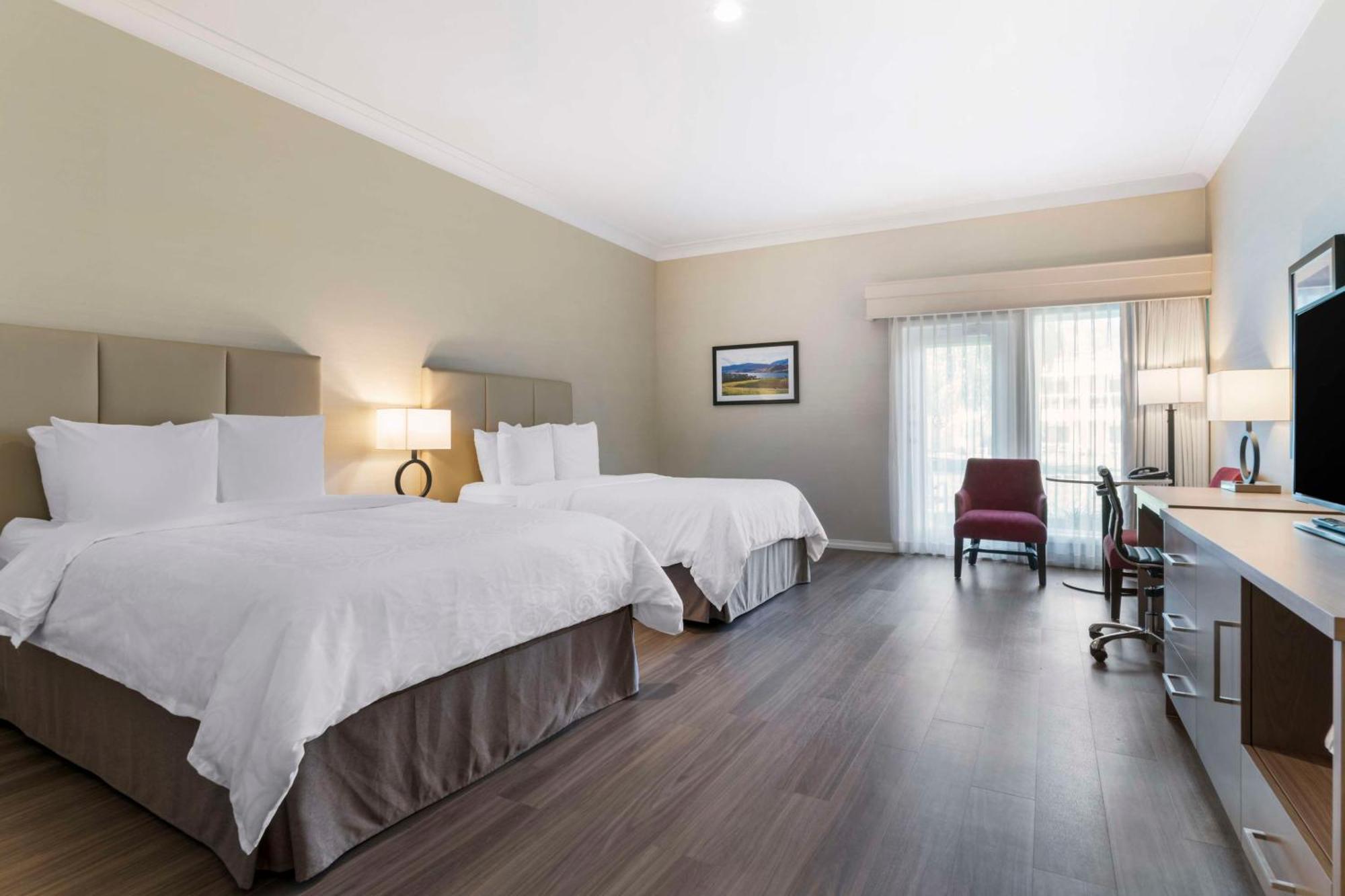 Queen Room Two Queen Beds Patio