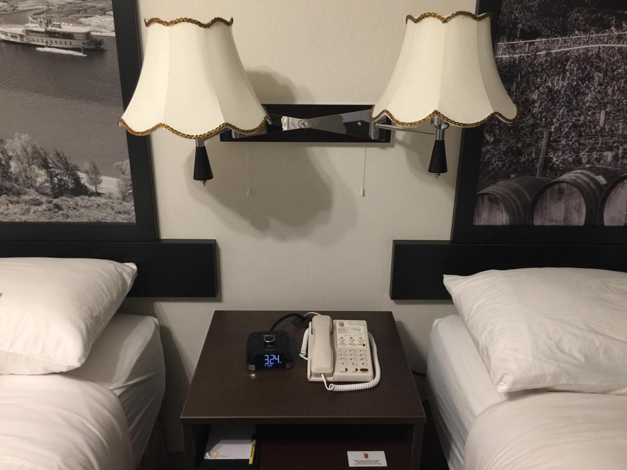 Double Room Two Double Beds Non-Smoking