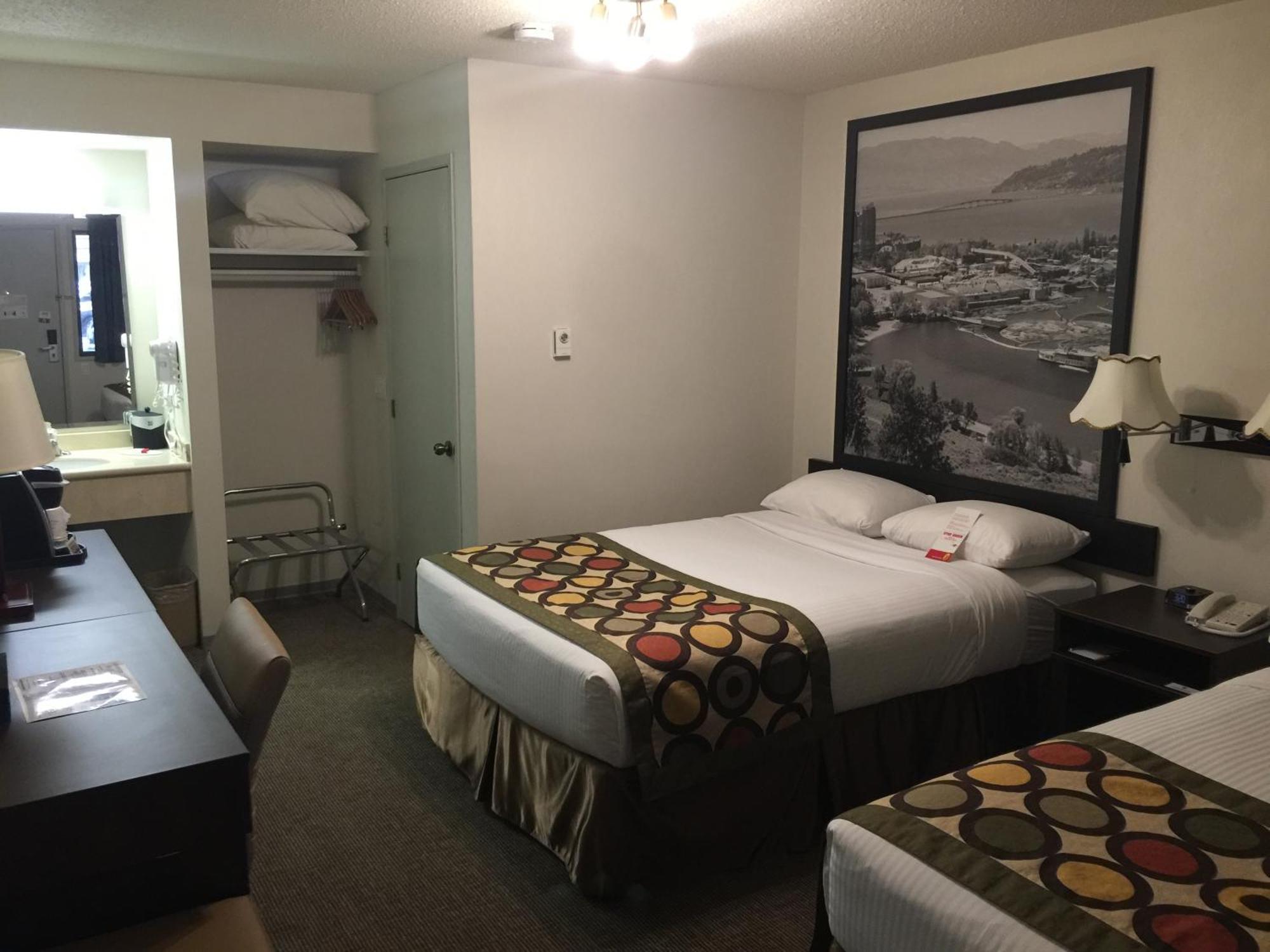 Double Room Two Double Beds Non-Smoking