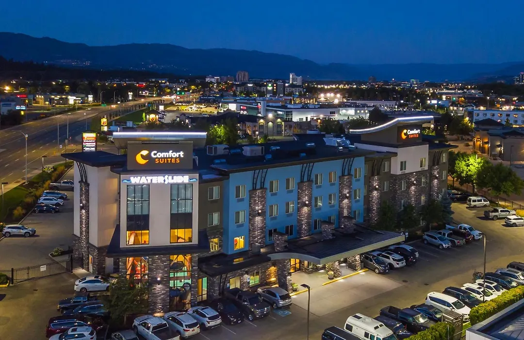 Comfort Suites Kelowna-1