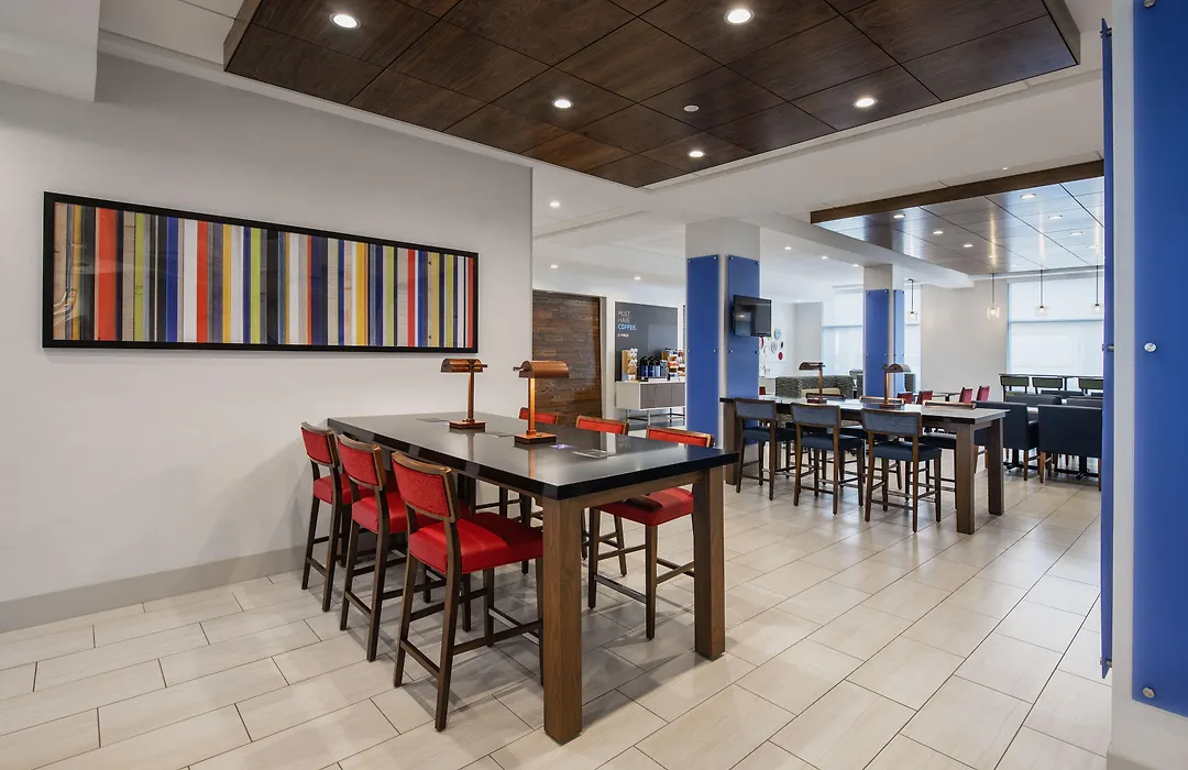 Holiday Inn Express & Suites Kelowna - East By Ihg-1