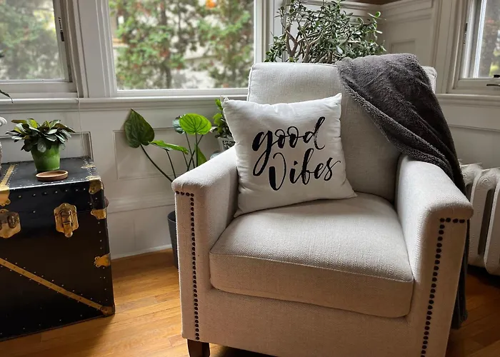 Stirling House Bed & Breakfast Kelowna