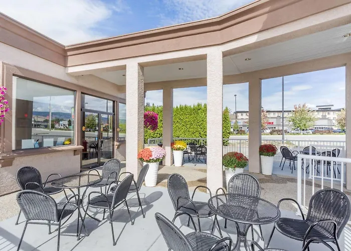 Super 8 By Wyndham Kelowna Bc