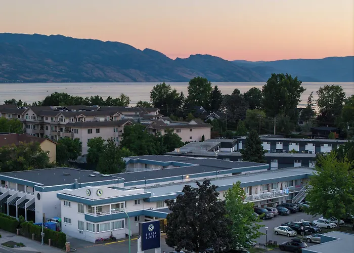 Siesta Suites Kelowna